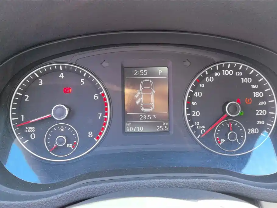 Volkswagen Passat 2014 1.8TSI DSG Zunrong Edition