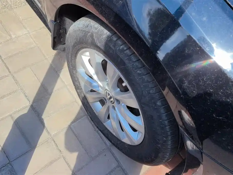 Volkswagen Passat 2014 1.8TSI DSG Zunrong Edition