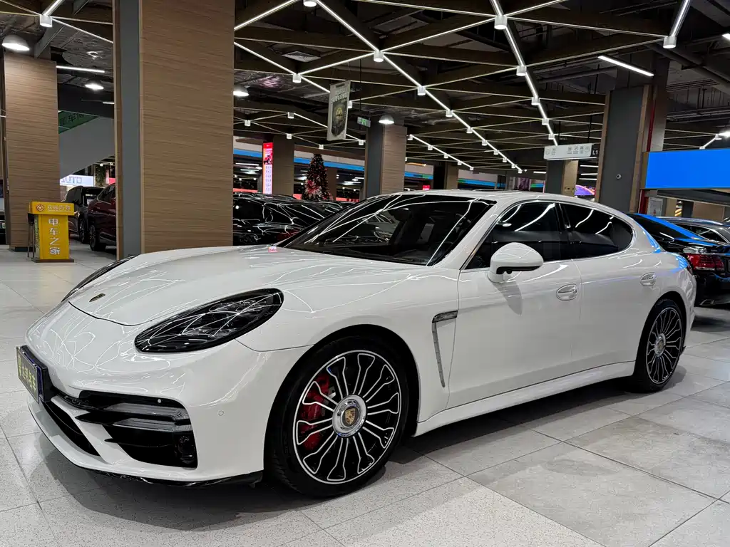 Porsche Panamera 2010 Panamera Turbo 4.8T