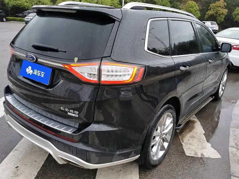 Ford Edge 2015 2.0T GTDi AWD Titanium