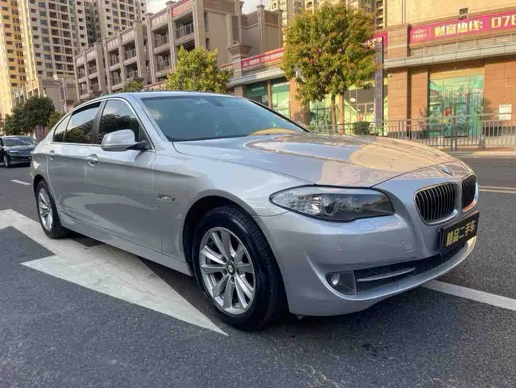 BMW 5 Series 2013 525Li Leading Edition