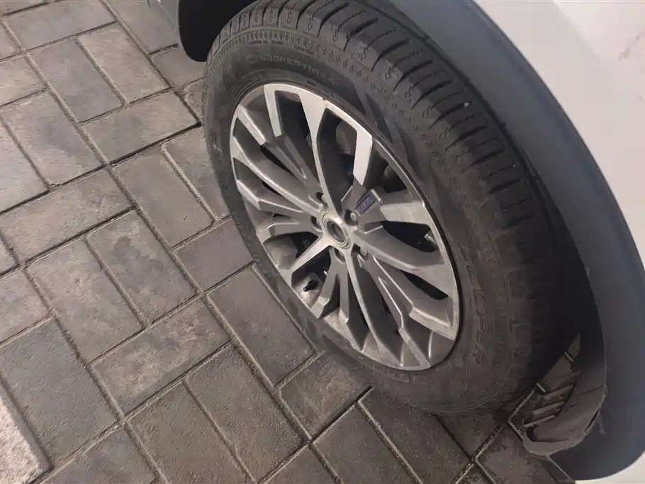 Haval H6 2017 Blue Label 2.0T Automatic 2WD Zhi Shang Edition