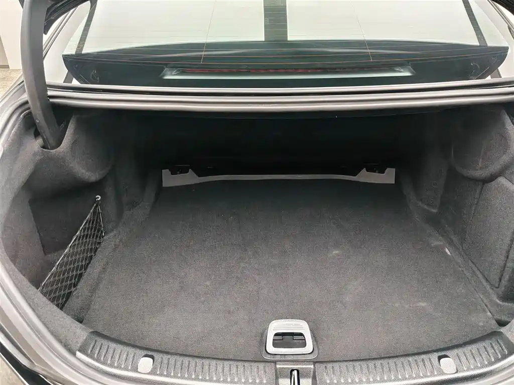 Mercedes-Benz E-Class 2022 E 300 L Luxury Edition