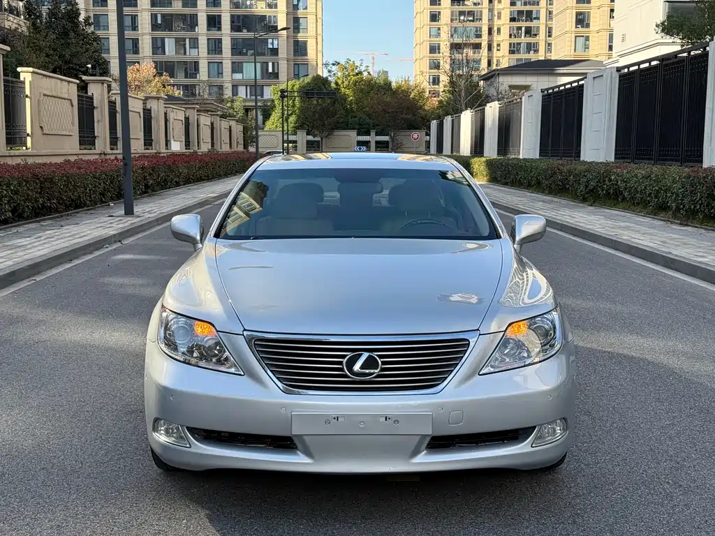 Lexus LS 460 L 2006