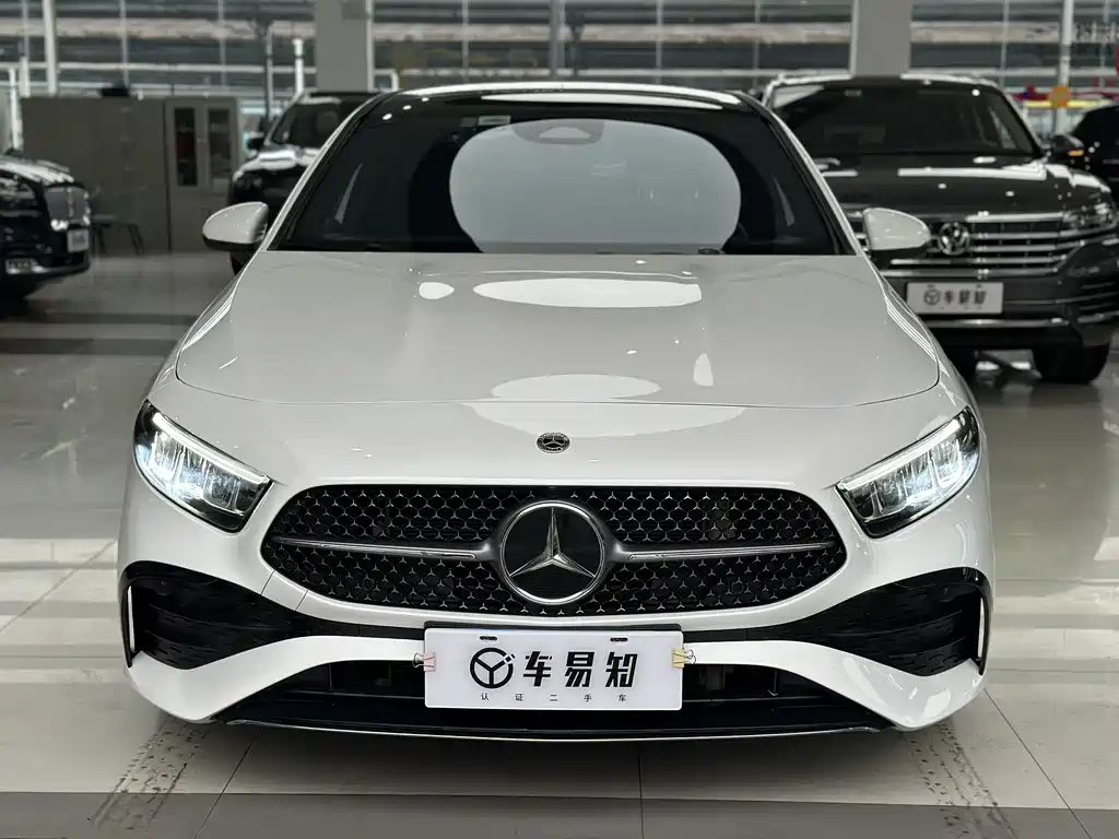 Mercedes-Benz A-Class 2023 A 200 L Fashion Edition