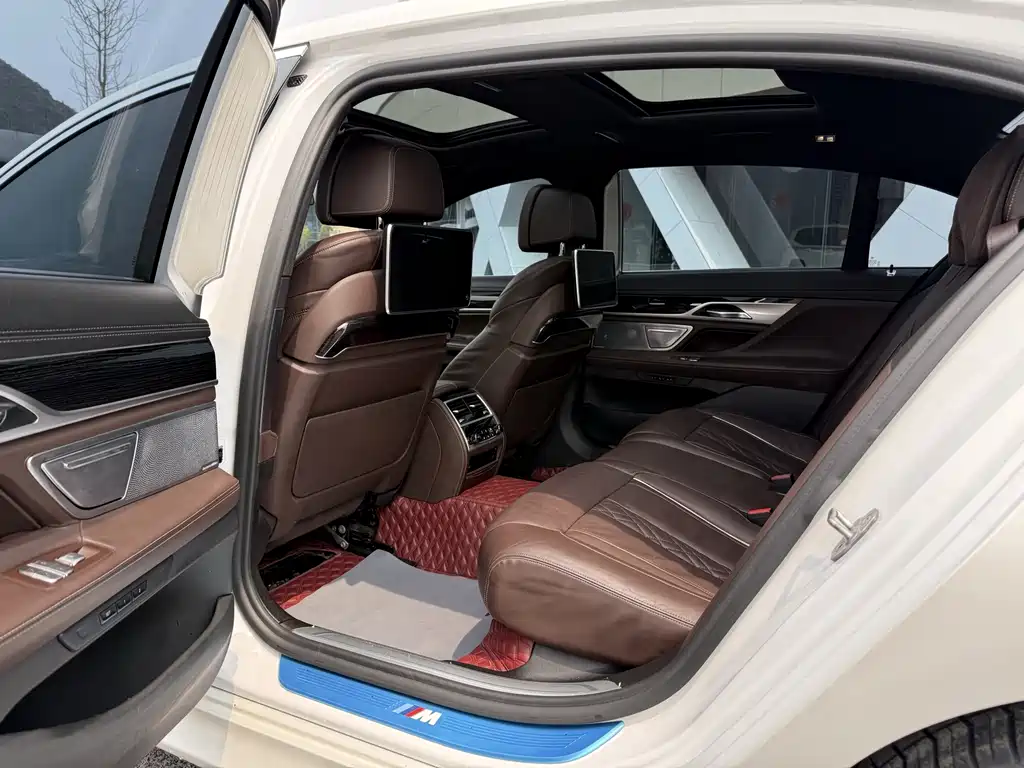 BMW 7 Series 2018 730Li Exclusive Edition M Sport Package