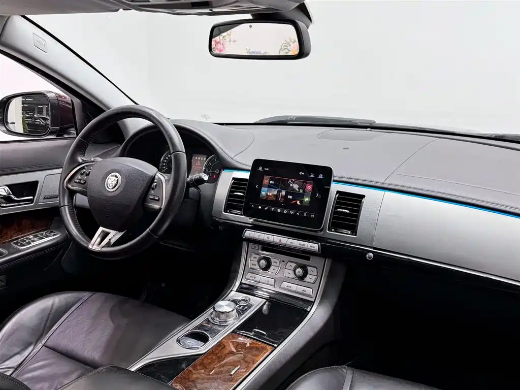 Jaguar XF 2013 3.0 SC