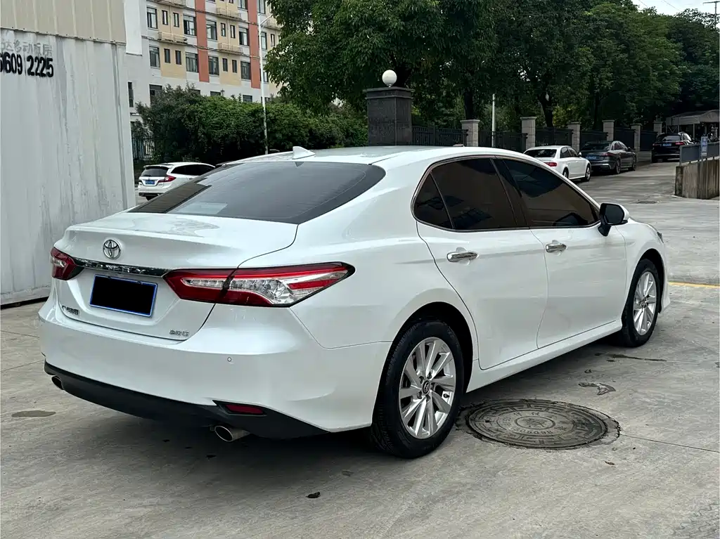Camry 2021 2.0G Luxury Edition