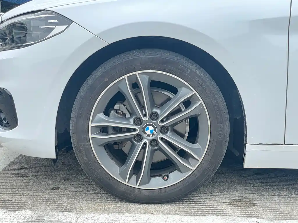 BMW 1 Series 2018 118i Sport
