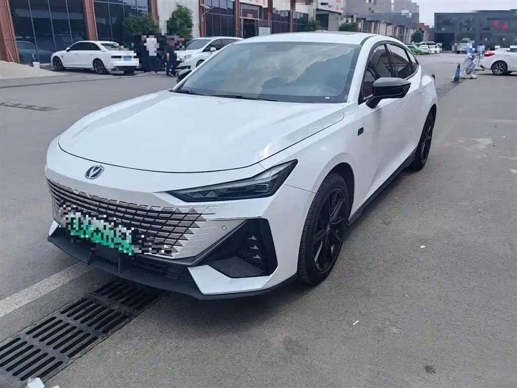 Changan UNI-V iDD 2023 1.5T 113km Zhiqu Edition (Feikuai Edition)