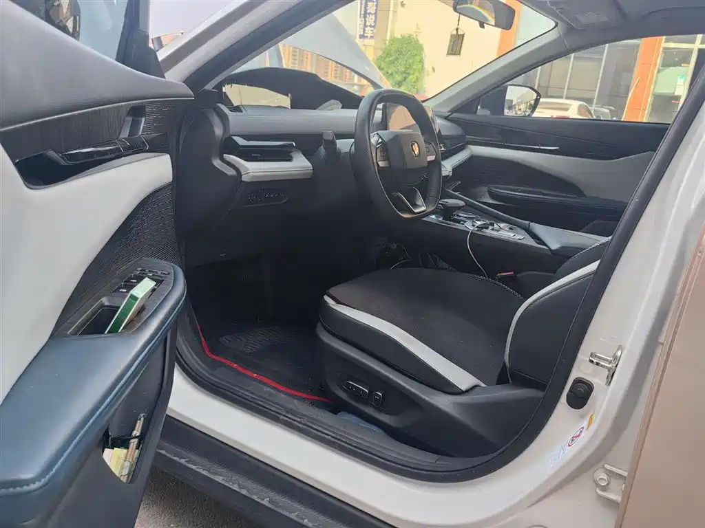 Changan UNI-V iDD 2023 1.5T 113km Zhiqu Edition (Feikuai Edition)