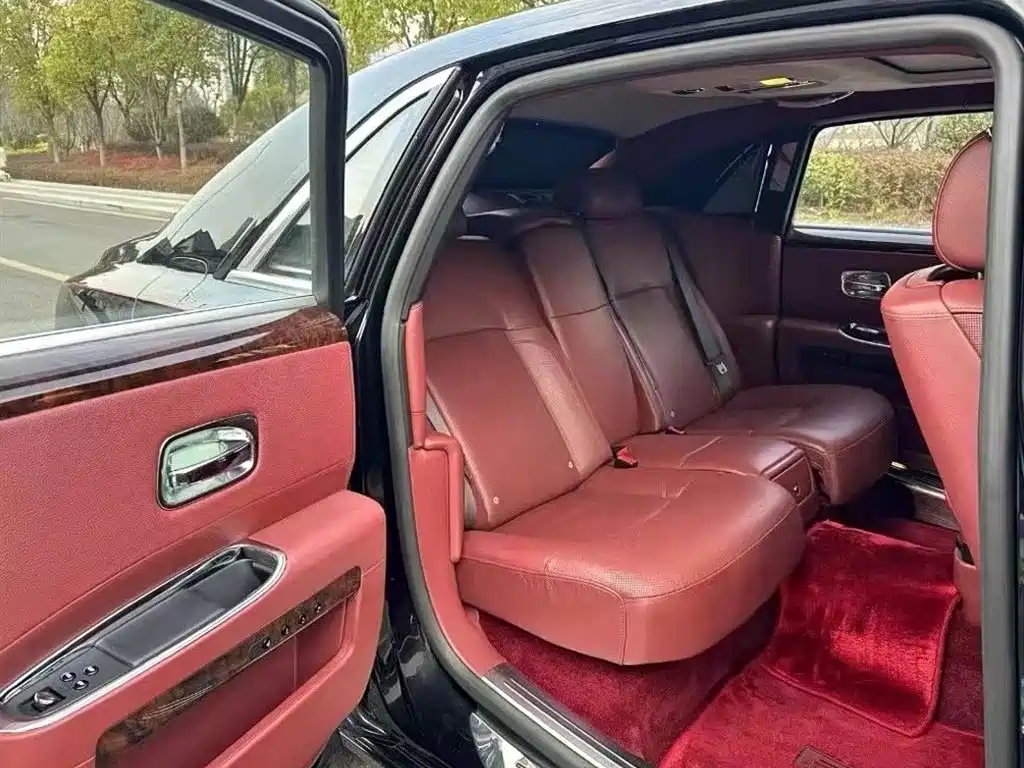 Ghost 2012 6.6T Extended Wheelbase