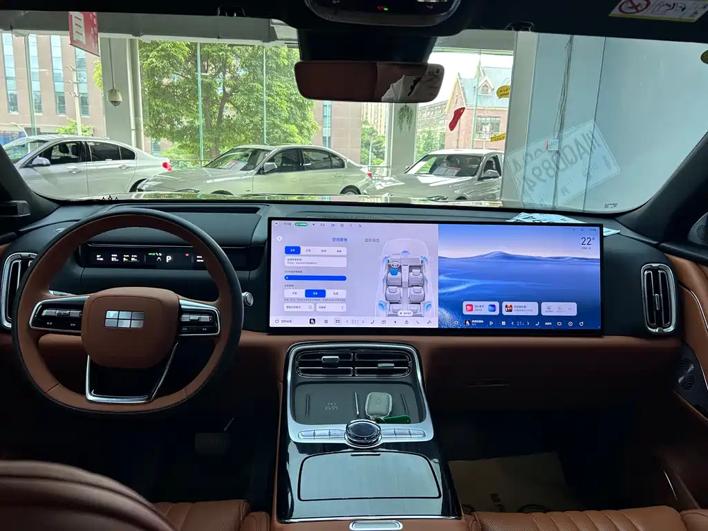 Galaxy M9 2025 210km AWD Navigator Edition