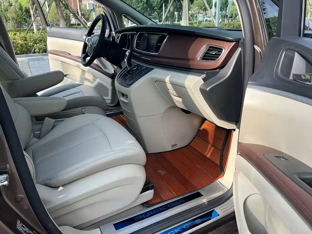 Buick GL8 2018 28T Luxury Model China VI