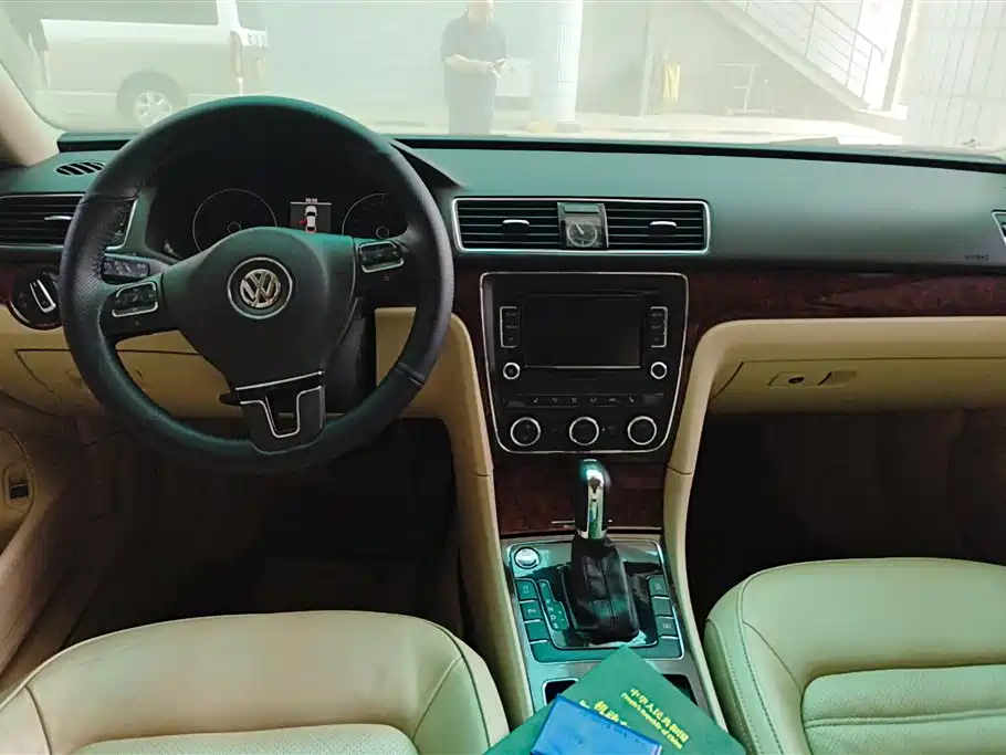 Volkswagen Passat 2013 2.0TSI DSG Yuzun Edition
