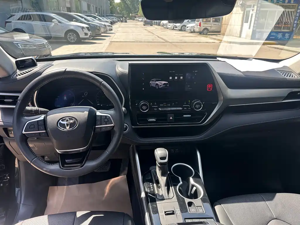 Toyota Highlander 2024 2.5L HEV AWD Luxury Edition 7-Seater