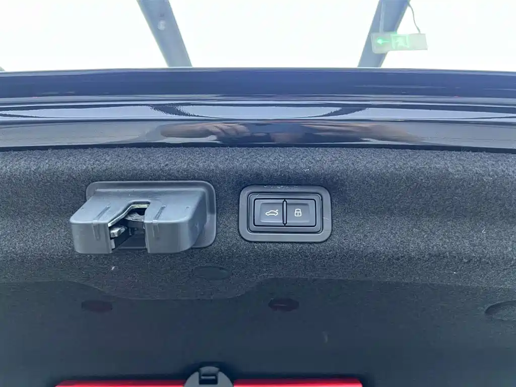 Audi A7L 2024 45 TFSI S-line Zhu Meng Edition with Liujing Package