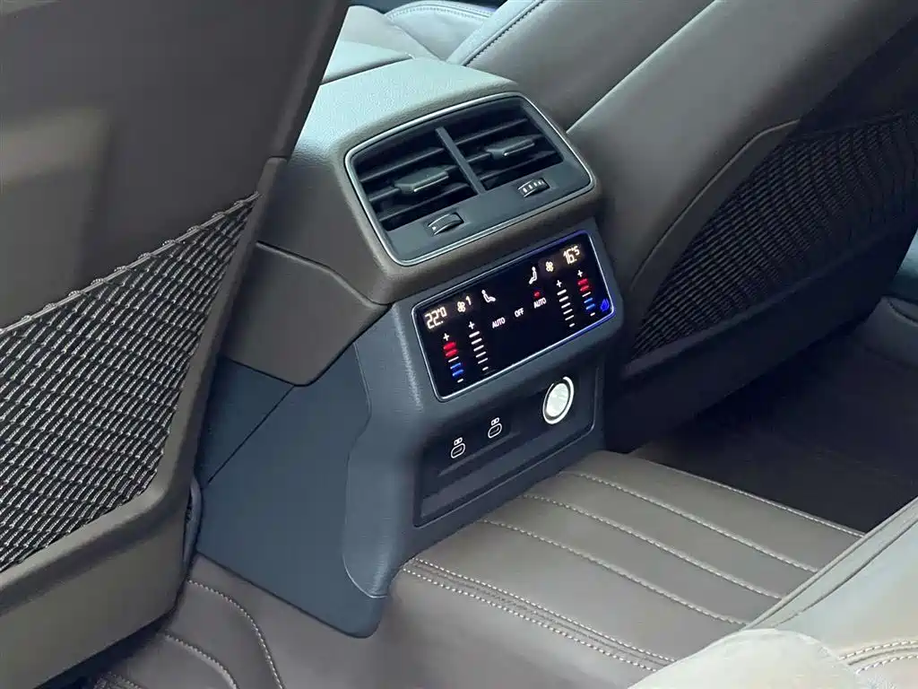Audi A7L 2024 45 TFSI S-line Zhu Meng Edition with Liujing Package
