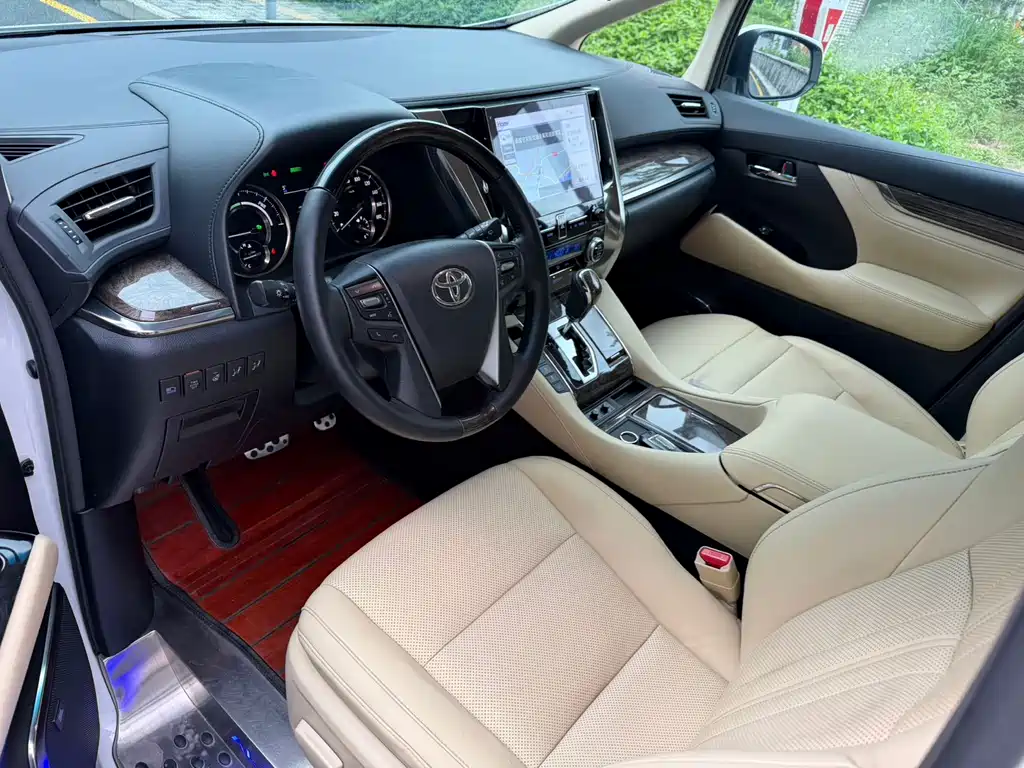 Alphard 2020 Hybrid 2.5L Premium Edition