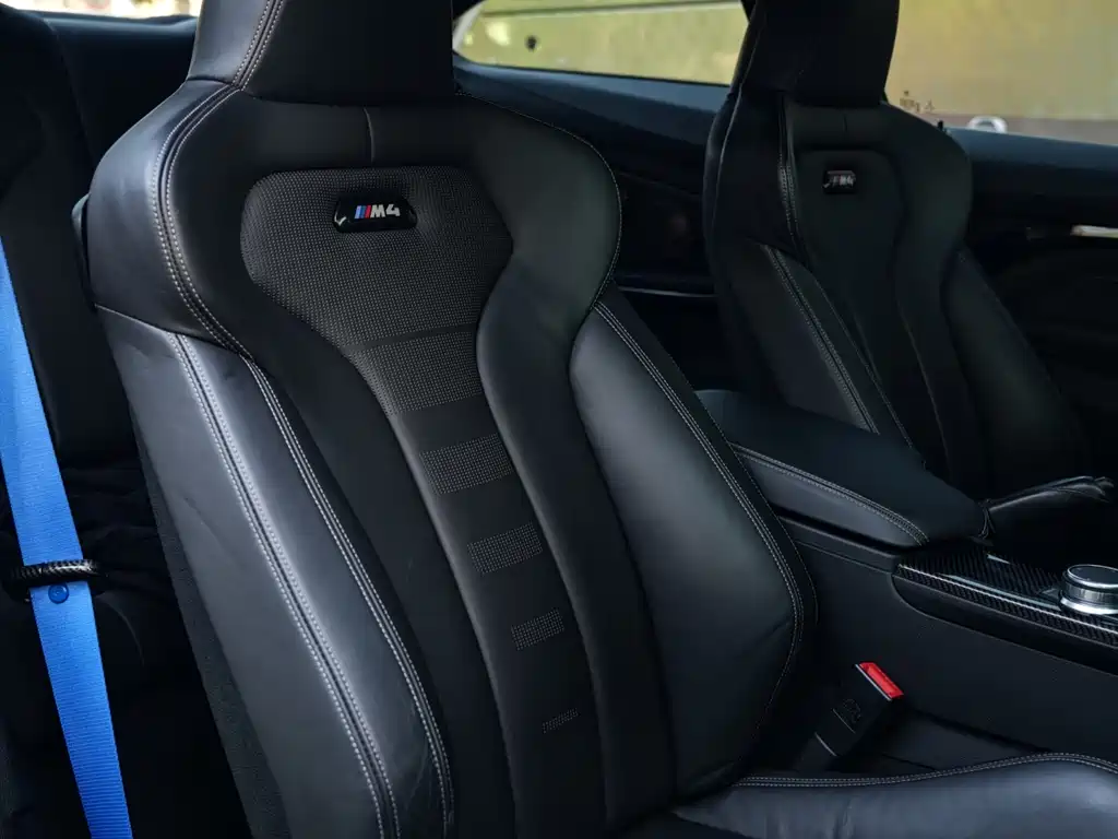 BMW M4 Coupe Shadow Edition 2019