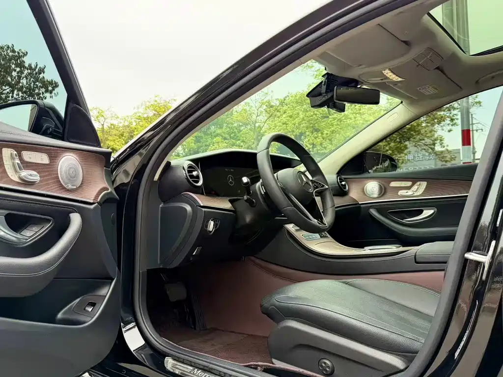 Mercedes-Benz E-Class 2021 E 300 L Luxury