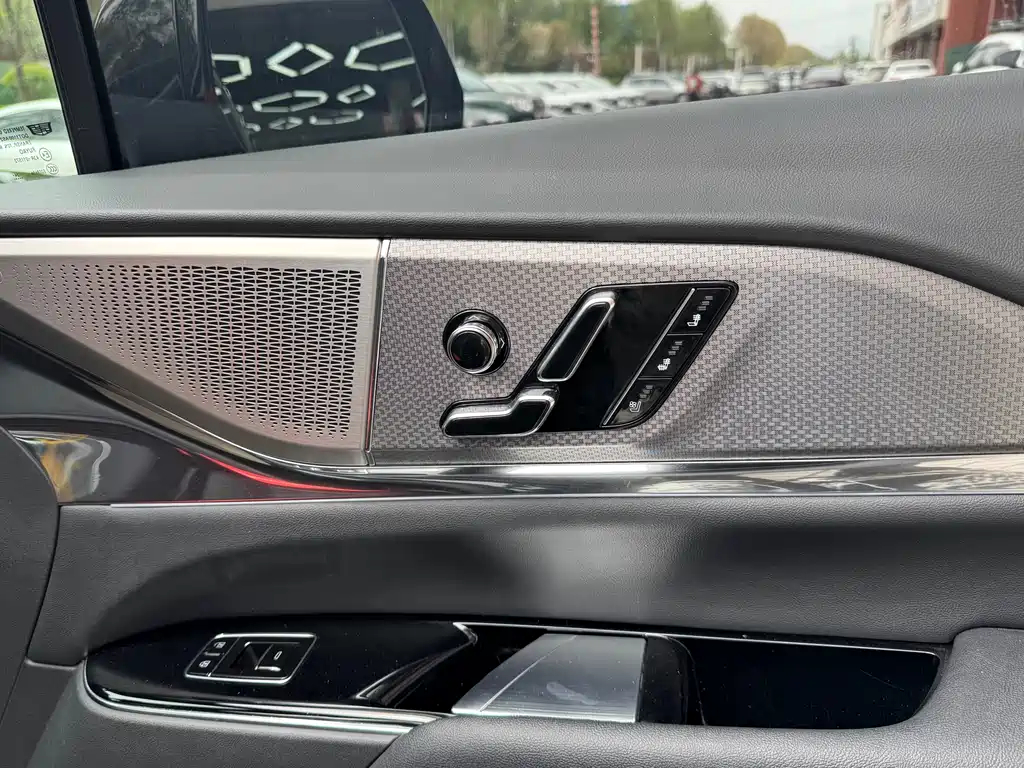 Cadillac XT5 2025 2.0T Premium Edition