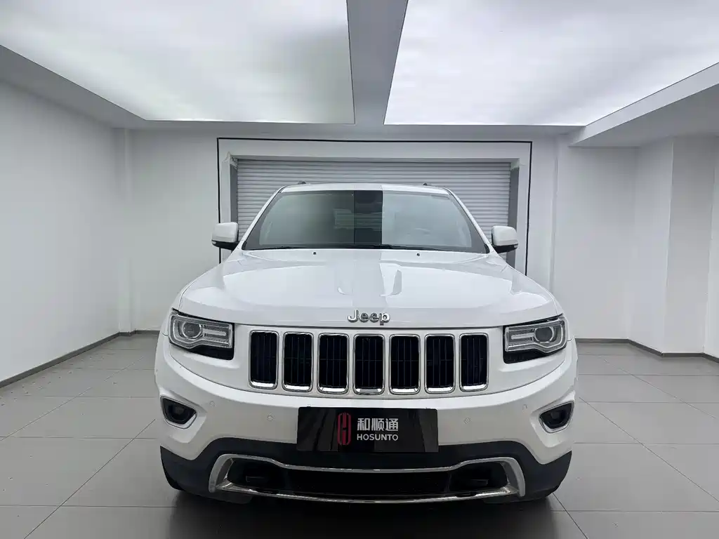 Jeep Grand Cherokee 2015 3.0L Luxury Navigation Edition