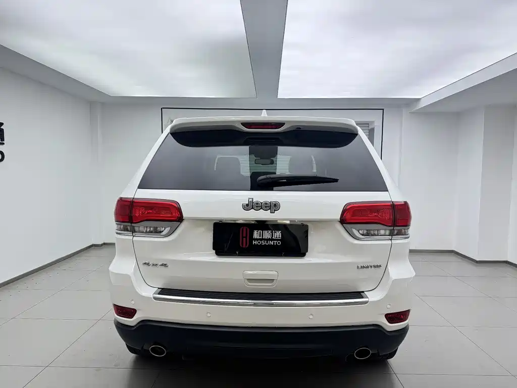 Jeep Grand Cherokee 2015 3.0L Luxury Navigation Edition