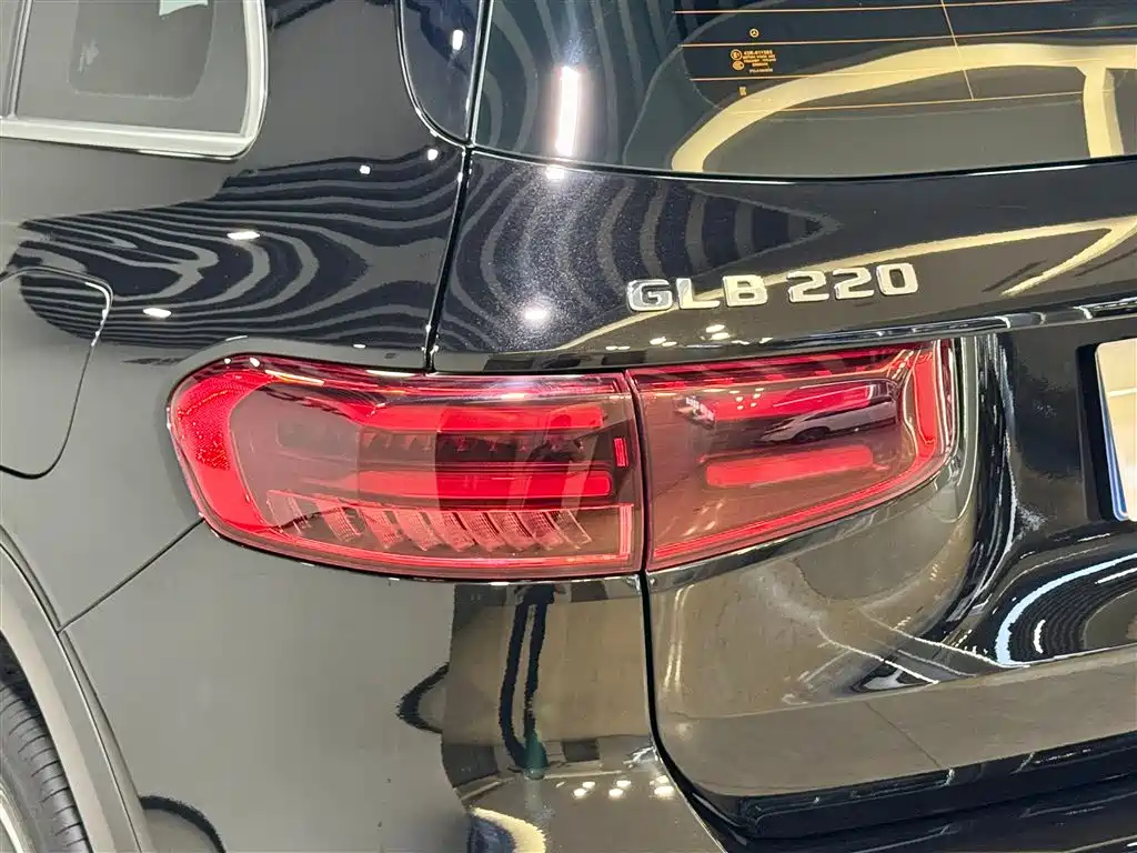 Mercedes-Benz GLB 2024 Facelift GLB 220 Fashion Edition