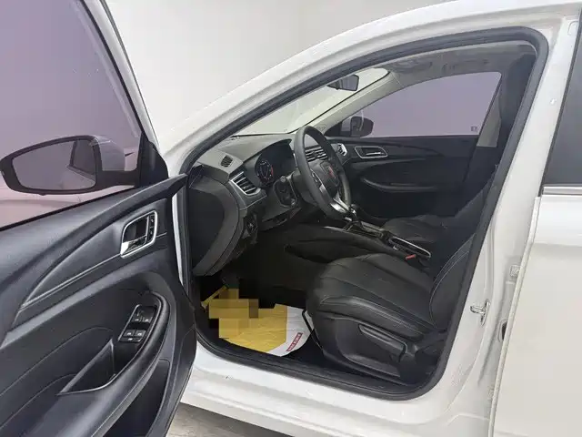 Roewe i5 2019 1.5L Automatic 4G Connected Linghao Flagship Edition