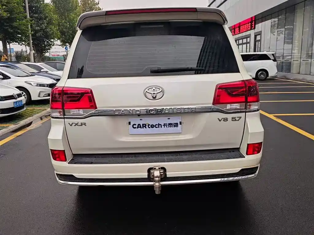 Land Cruiser (Import) 2019 5.7L Automatic