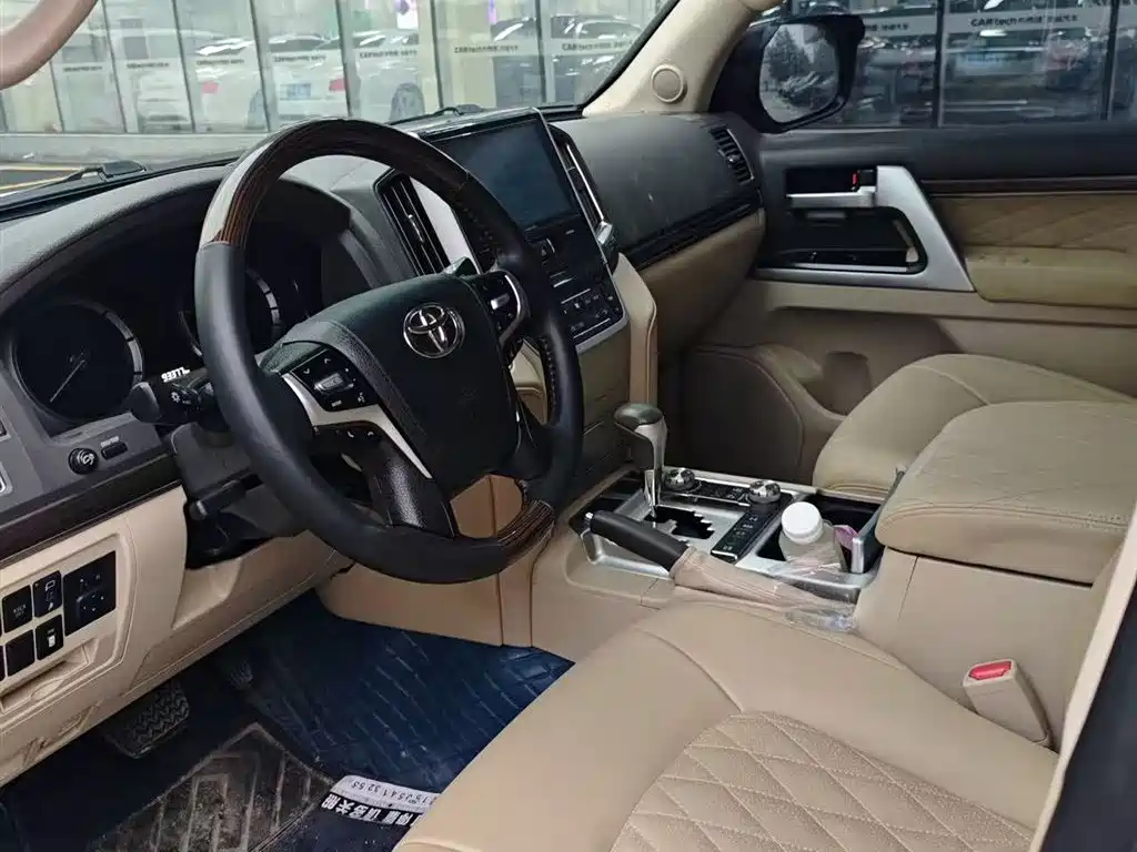 Land Cruiser (Import) 2019 5.7L Automatic