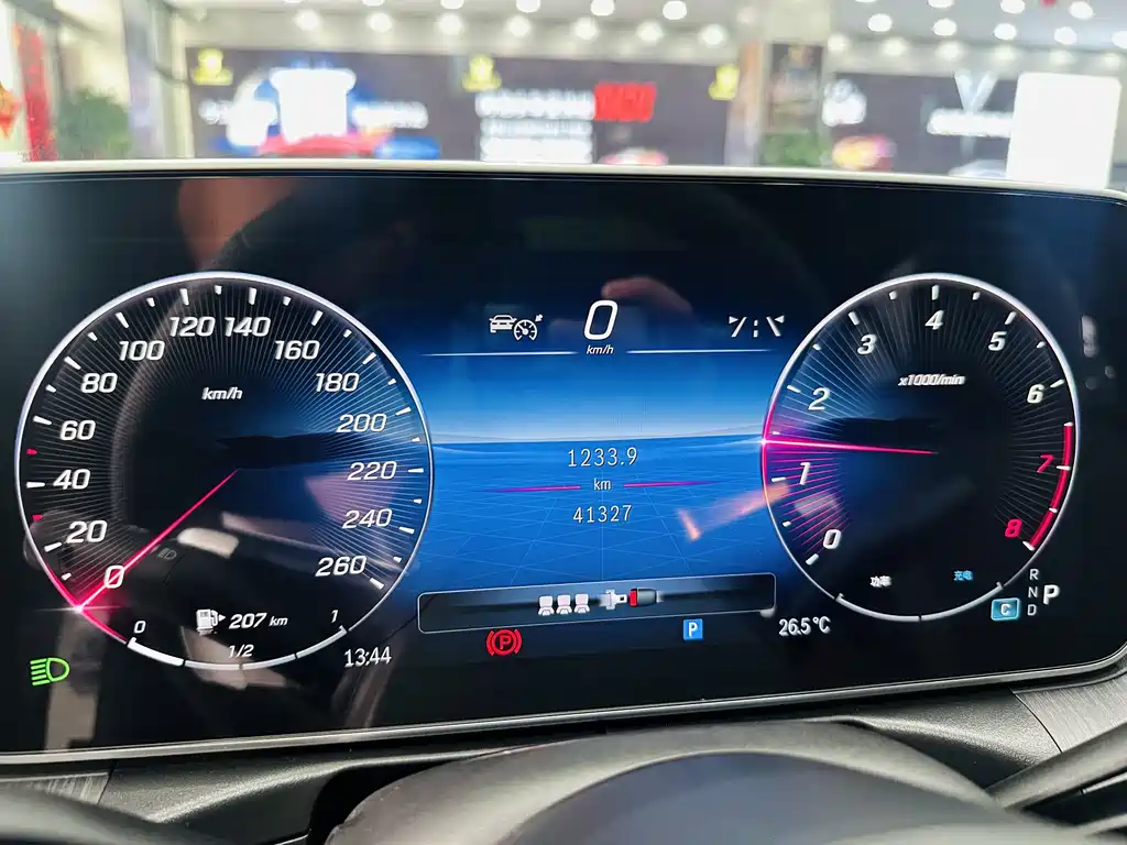 Mercedes-Benz C-Class 2024 C 260 L皓夜运动版