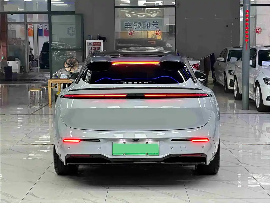 Zeekr 007GT