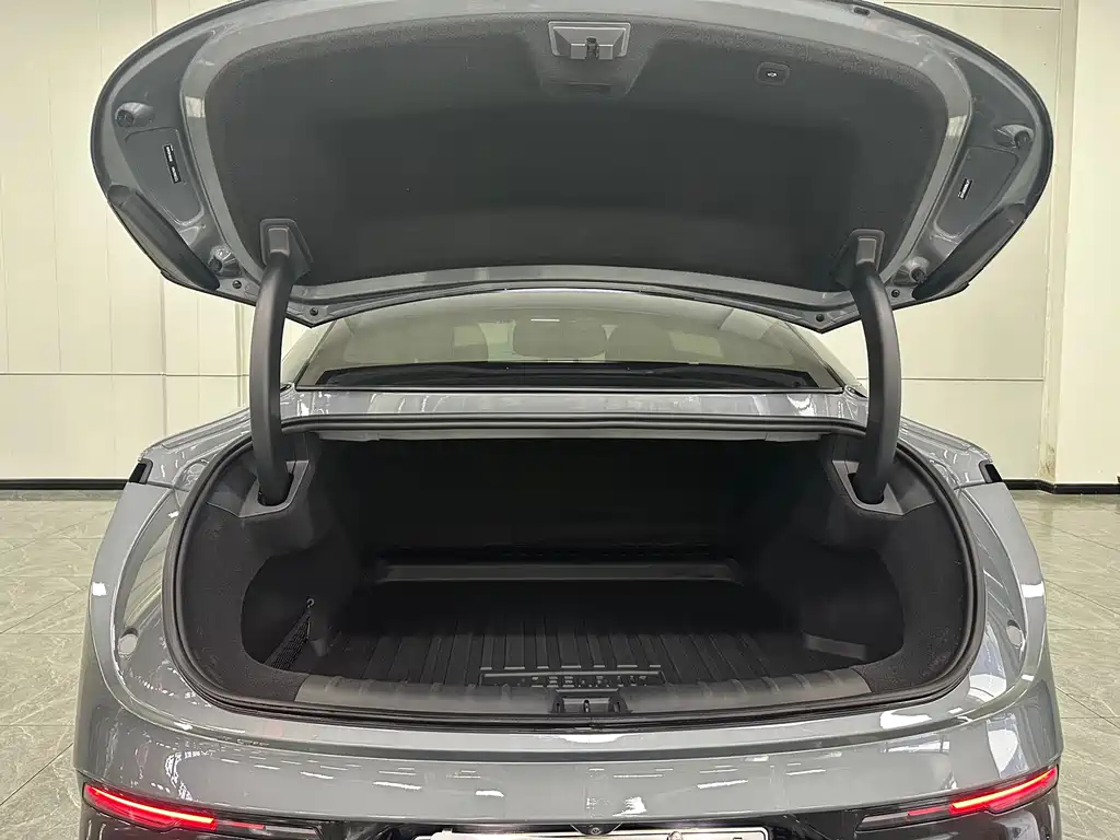 Zeekr 007 2025 RWD Intelligent Driving Edition 75kWh