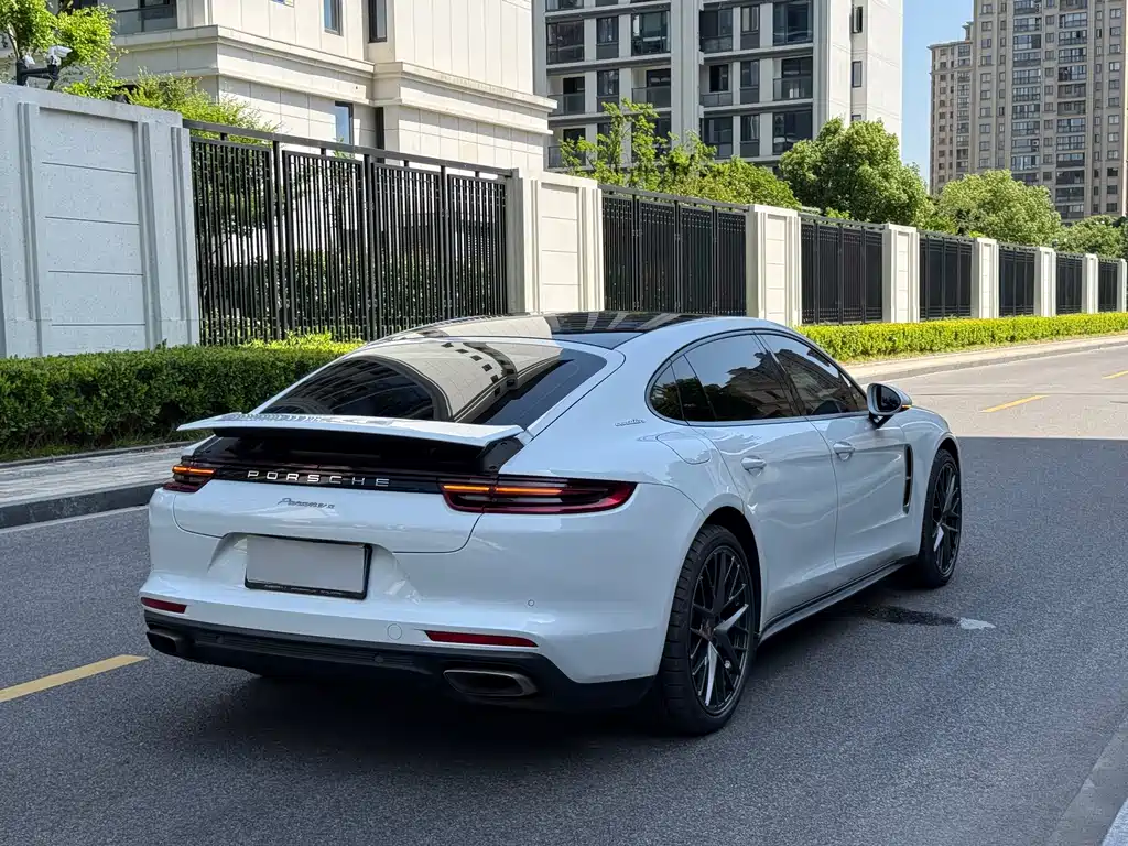 2017 Porsche Panamera Executive Long Wheelbase 3.0T