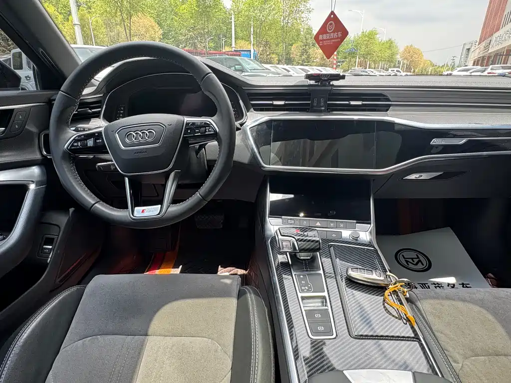Audi A6L 2020 45 TFSI quattro Zhenxuan Dynamic Edition