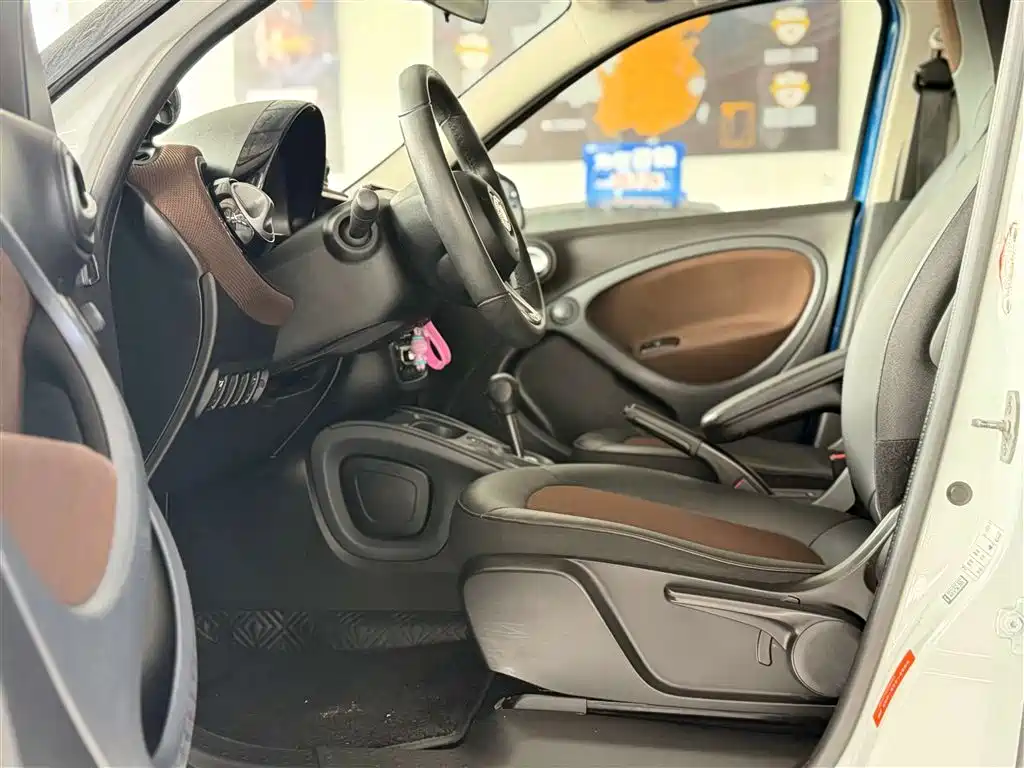 smart forfour 2018 0.9T 66kW Pioneer Edition