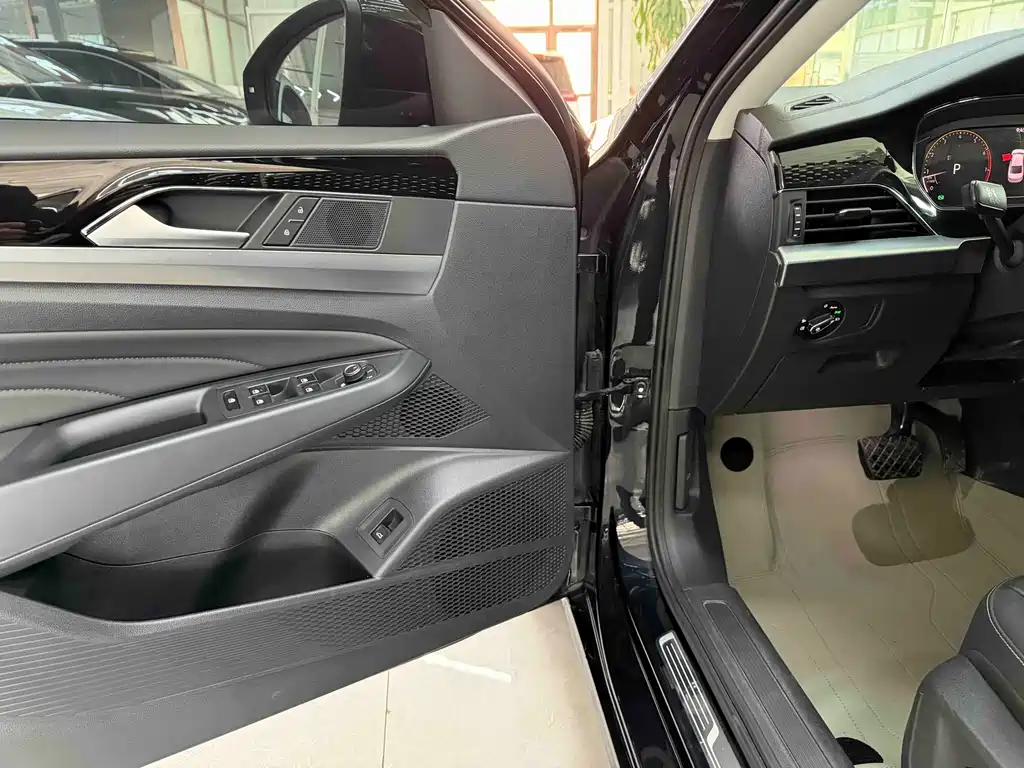 Volkswagen Passat 2022 280TSI Elite Edition