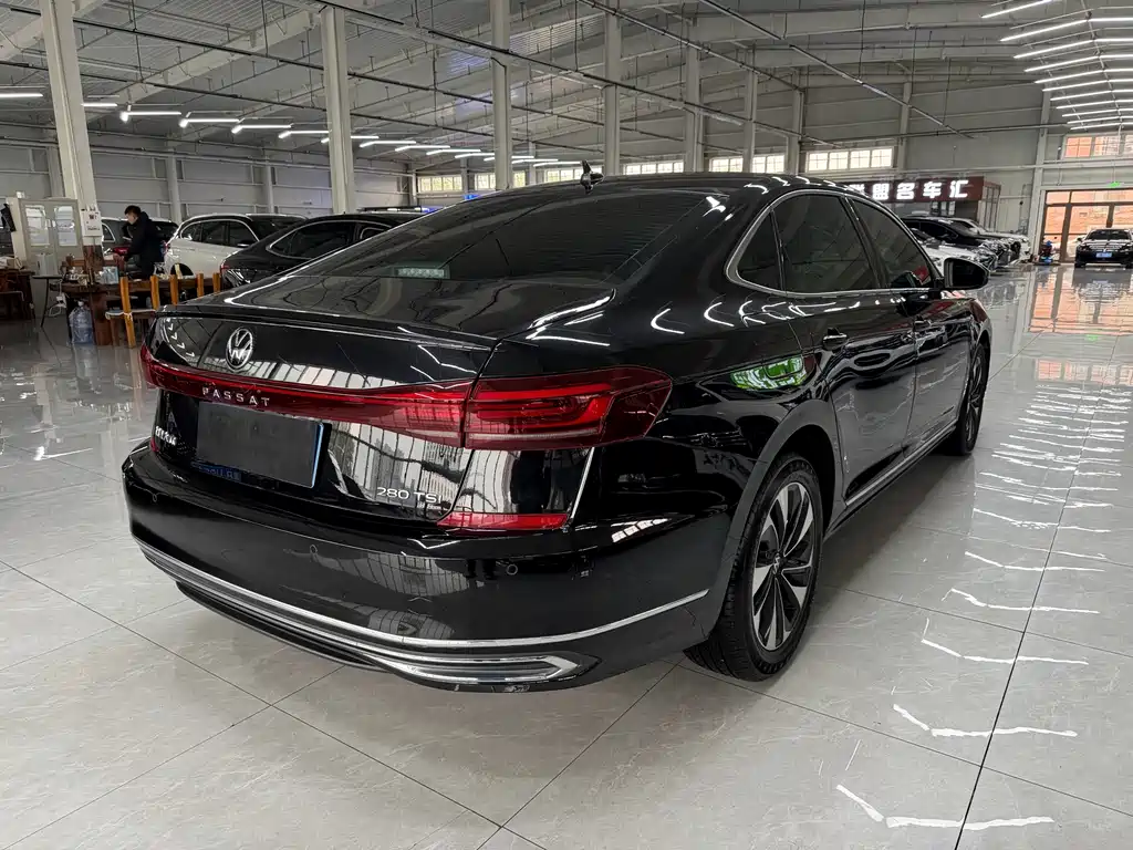 Volkswagen Passat 2022 280TSI Elite Edition