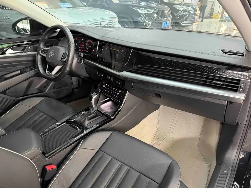 Volkswagen Passat 2022 280TSI Elite Edition