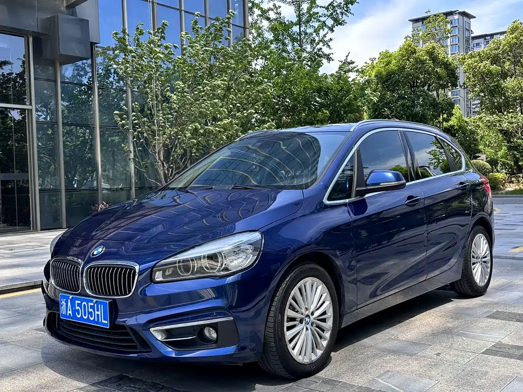 BMW 2 Series Active Tourer 2014 220i Luxury Design Package