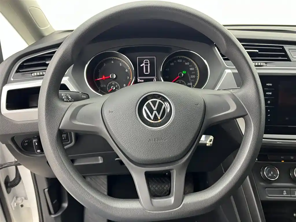 Volkswagen Touran L 2021 280TSI DSG Trendline 7-Seater