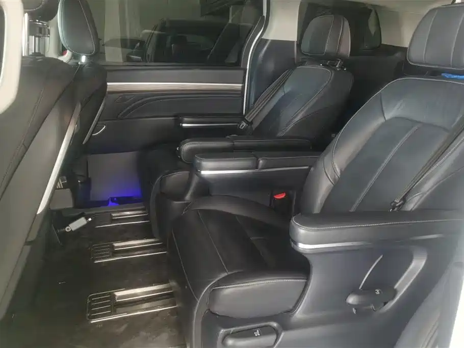 GAC Trumpchi M8 2023 Leader Series 390T Premium Edition