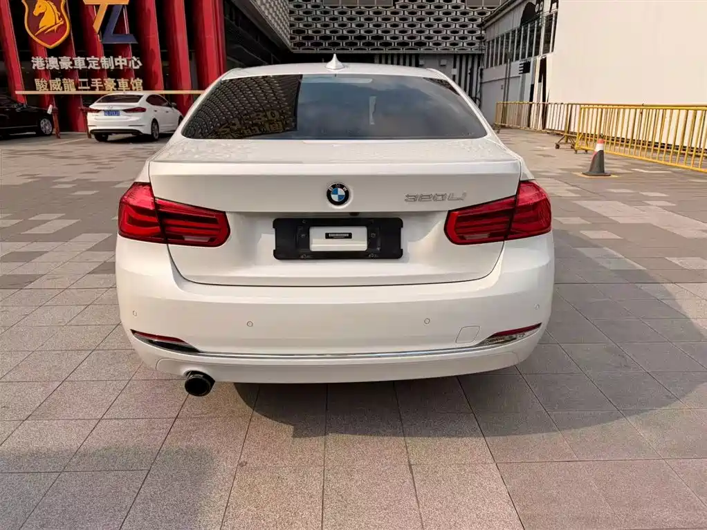 BMW 3 Series 2016 320Li Entry - фото 7