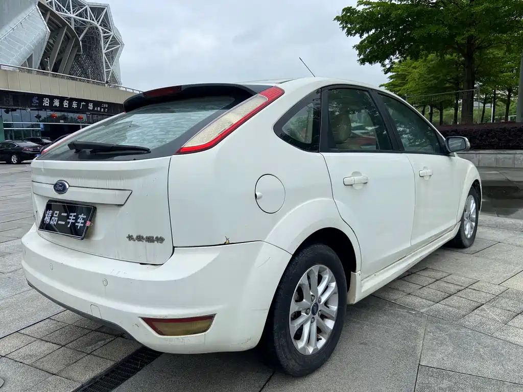 Ford Focus 2012 Hatchback Classic 1.8L Automatic Fashion