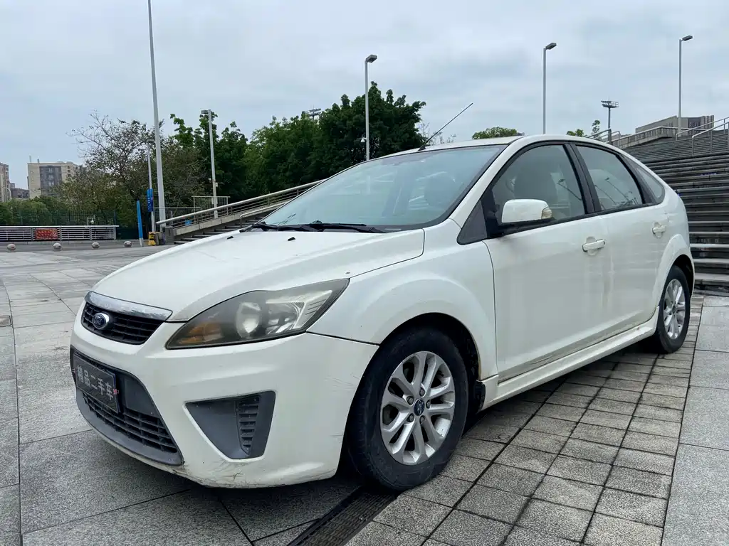 Ford Focus 2012 Hatchback Classic 1.8L Automatic Fashion