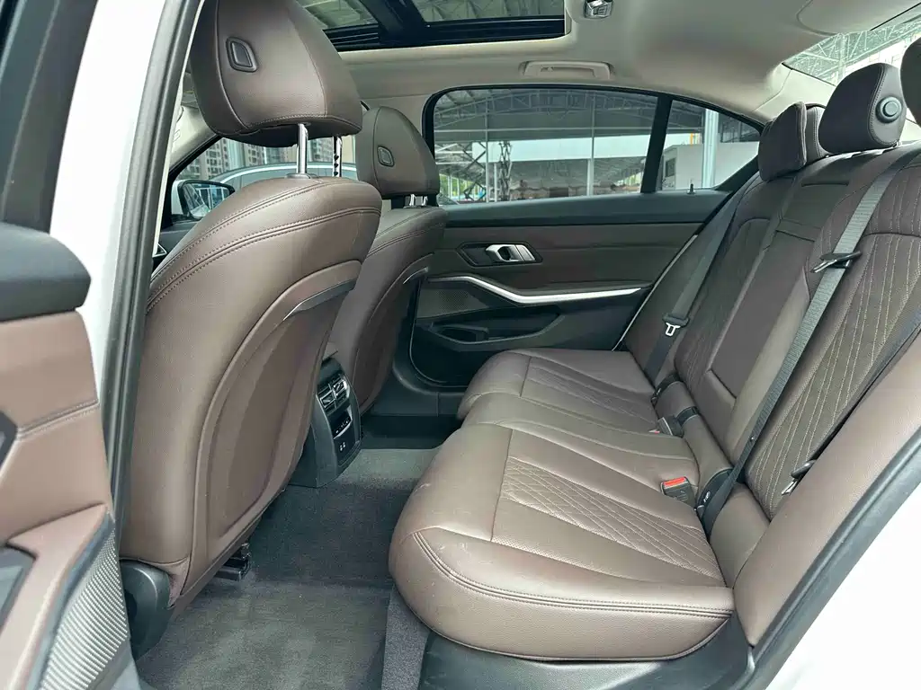 BMW 3 Series 2023 320Li M Sport Package - фото 7