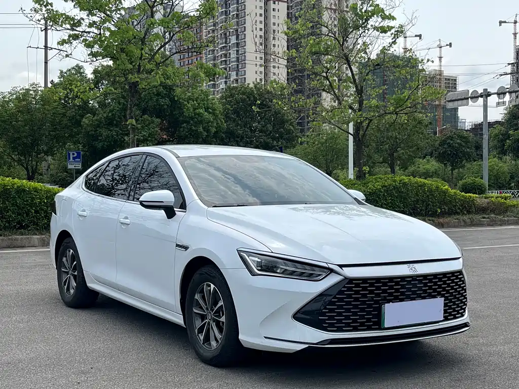 BYD Qin PLUS 2021 DM-i 120KM Noble Edition