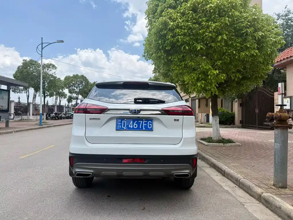 Geely Boyue 2018 2.0L Manual 2WD Zhiya Edition